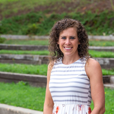 Jennifer Whitworth headshot